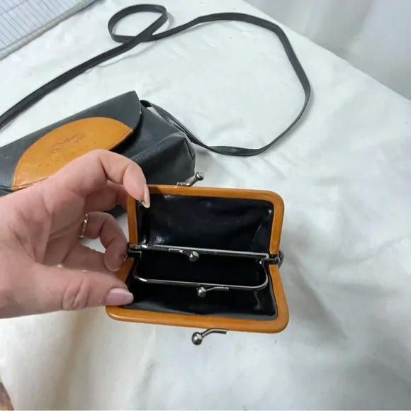 America Perry Ellis Crossbody Purse W Change Purse Leather - Picture 8 of 10